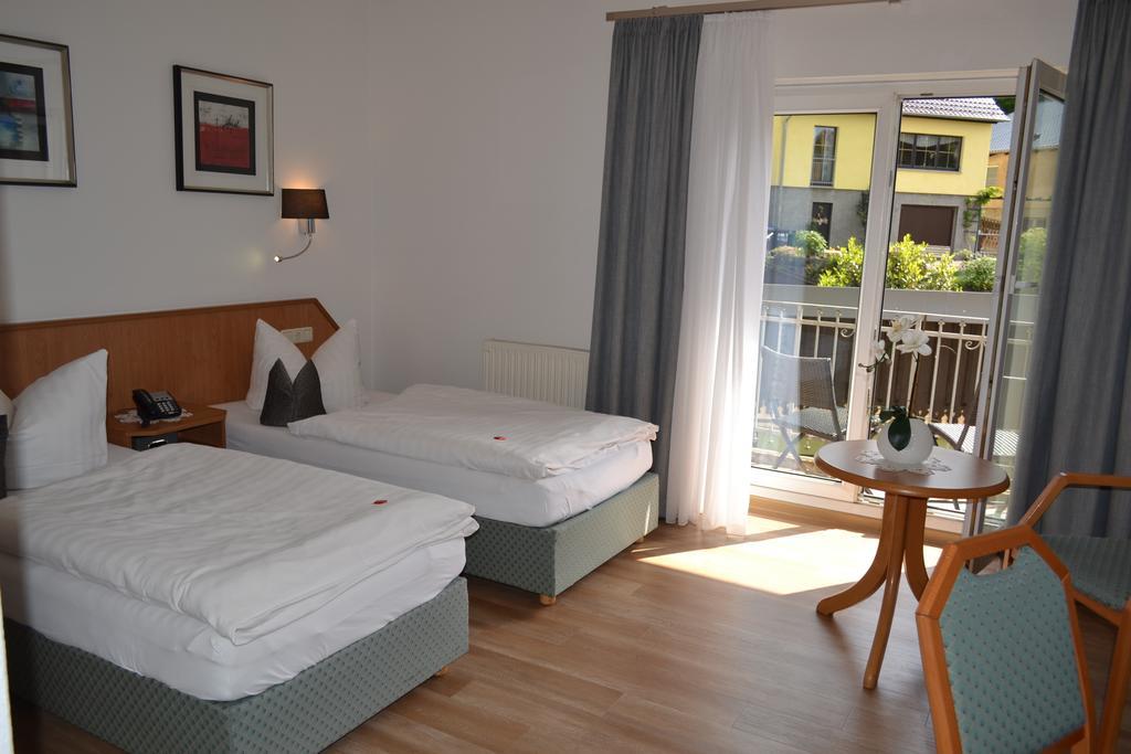 Hotel & Restaurant Zur Linde Freital Esterno foto