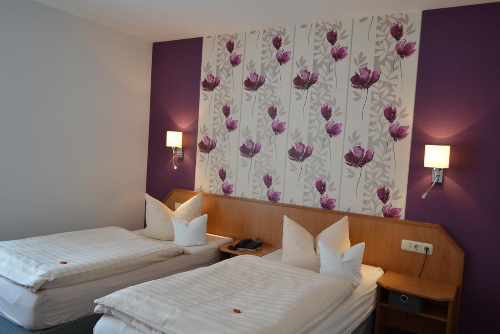 Hotel & Restaurant Zur Linde Freital Esterno foto