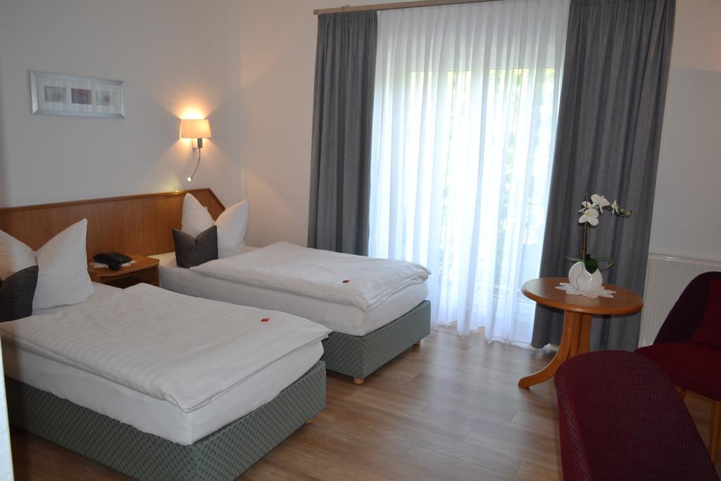 Hotel & Restaurant Zur Linde Freital Esterno foto