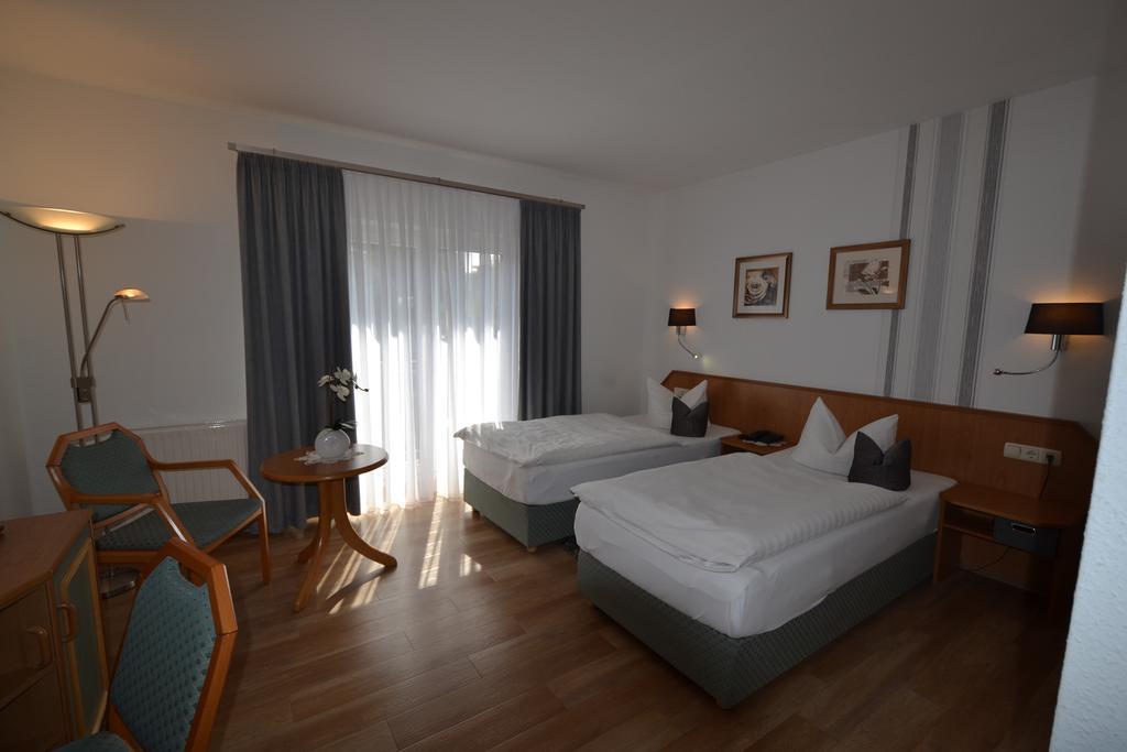 Hotel & Restaurant Zur Linde Freital Esterno foto