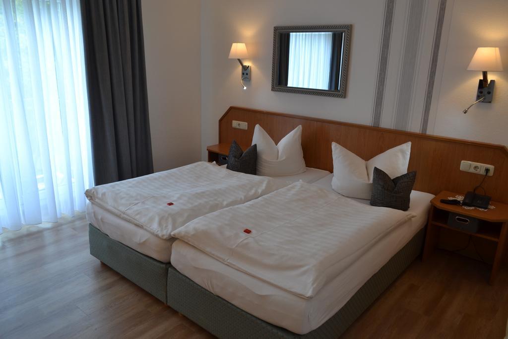 Hotel & Restaurant Zur Linde Freital Esterno foto