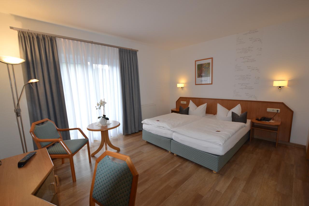 Hotel & Restaurant Zur Linde Freital Esterno foto